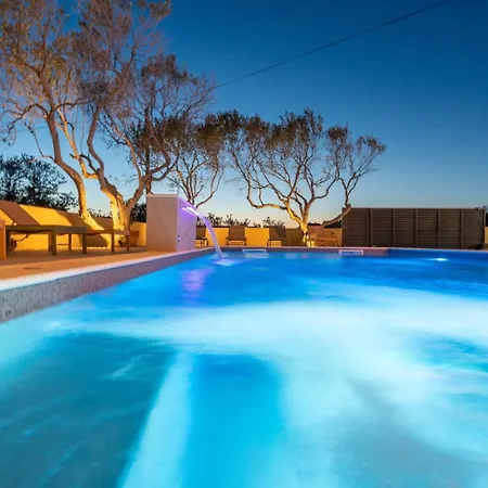 Villa Danica - By Guide